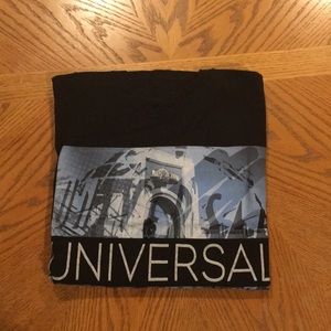 Universal T-shirt
